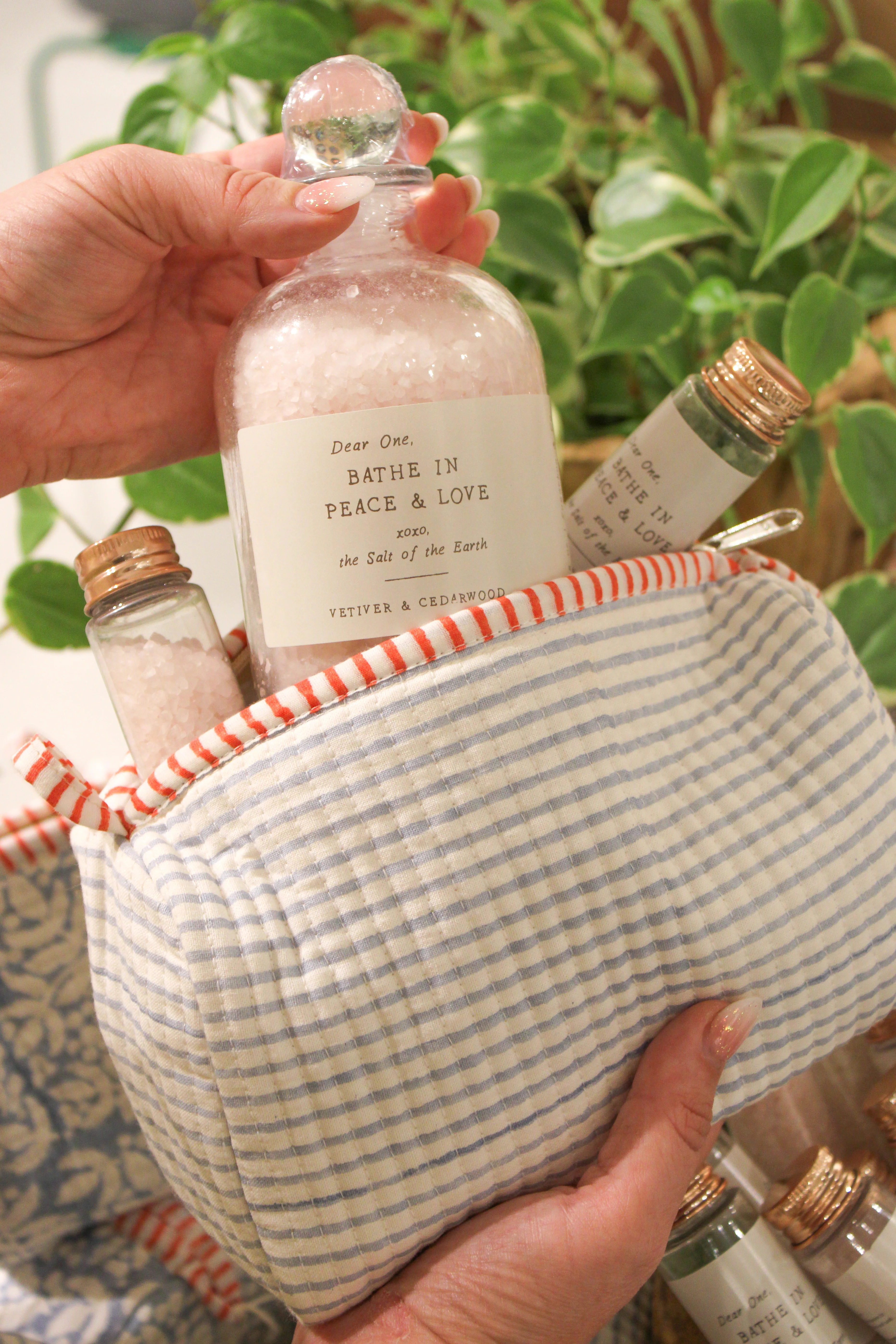 Peace & Love Bath Salt Apothecary Jar - Image 2