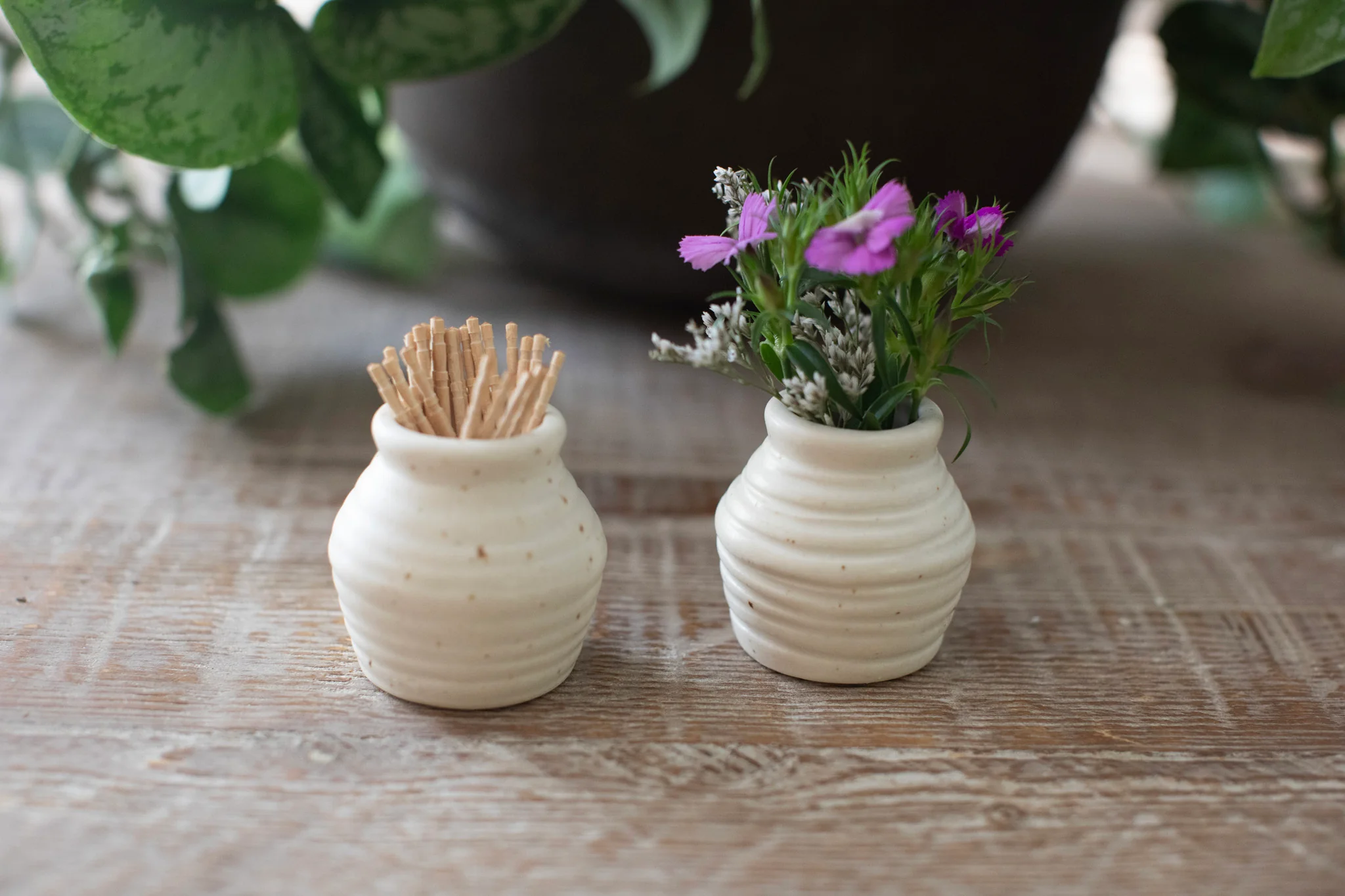 Ribbed Ceramic Speckled Tiny Pot - Image 2